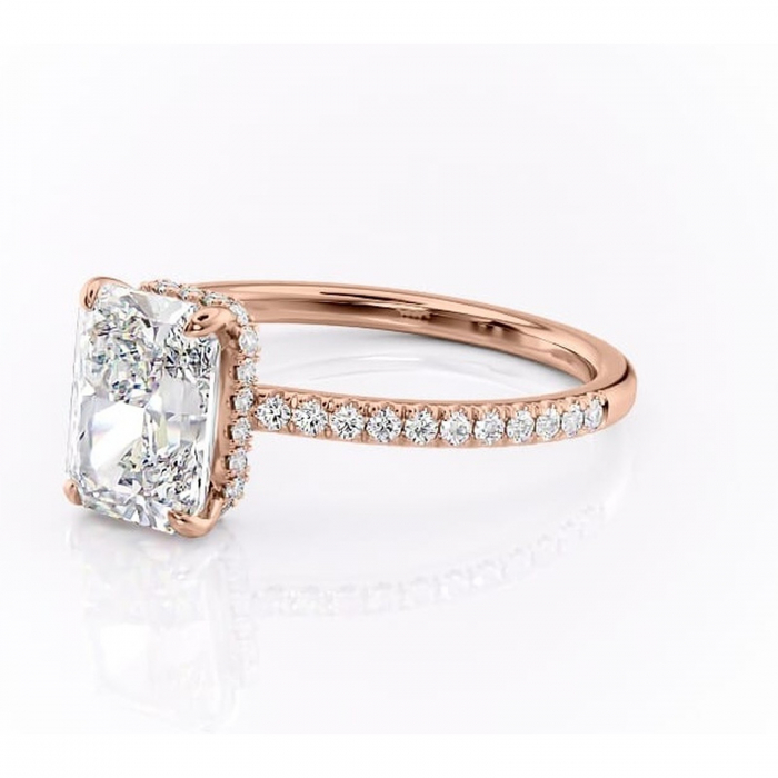 Inel de logodnă Arabella din aur Rose 14kt cu moissanite tăietură radiantă – Montură pavé rafinată pentru profil jos | Personalizează și configurează gratuit online [7]