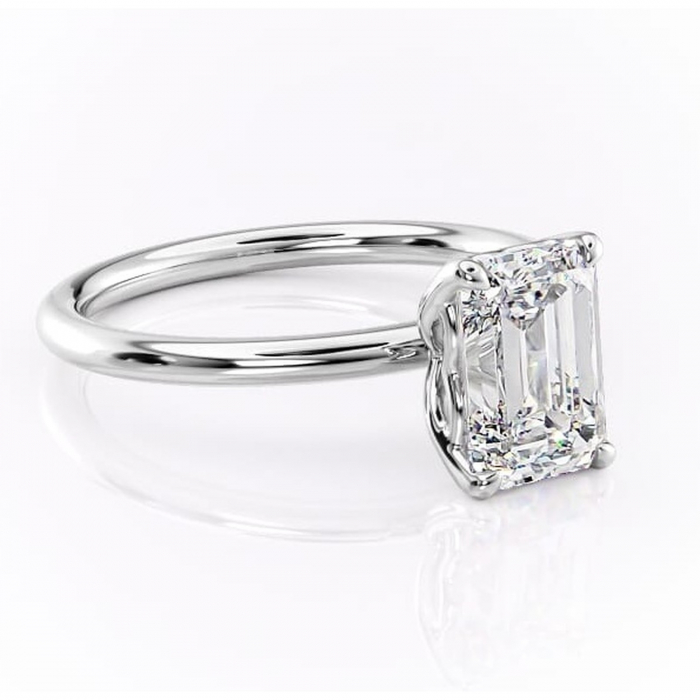 Inel de logodnă Arabeth din aur Alb 14kt cu moissanite tăietură smarald – Solitar rafinată pentru profil înalt | Personalizează și configurează gratuit online [1]
