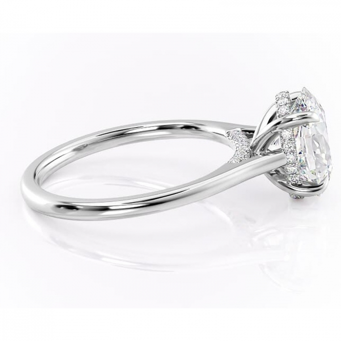 Inel de logodnă Aria din aur Alb 14kt cu moissanite tăietură ovală – Solitar rafinată pentru profil înalt | Personalizează și configurează gratuit online [2]