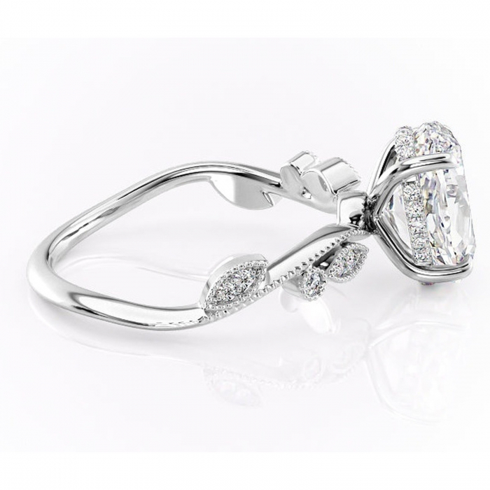 Inel de logodnă Aurelia din aur Alb 14kt cu moissanite tăietură ovală – Pietre laterale rafinată pentru profil înalt | Personalizează și configurează gratuit online [2]