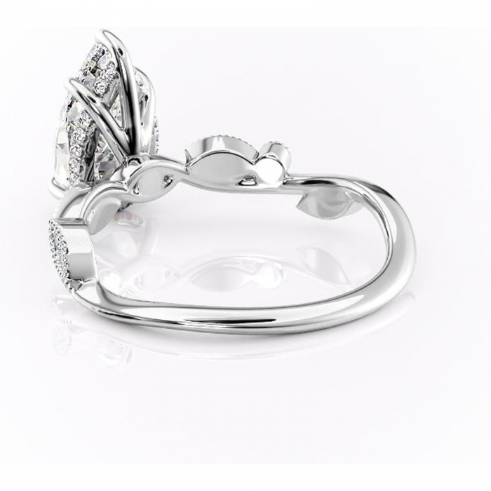 Inel de logodnă Aurelia din aur Alb 18kt cu moissanite tăietură pară – Pietre laterale rafinată pentru profil înalt | Personalizează și configurează gratuit online [4]