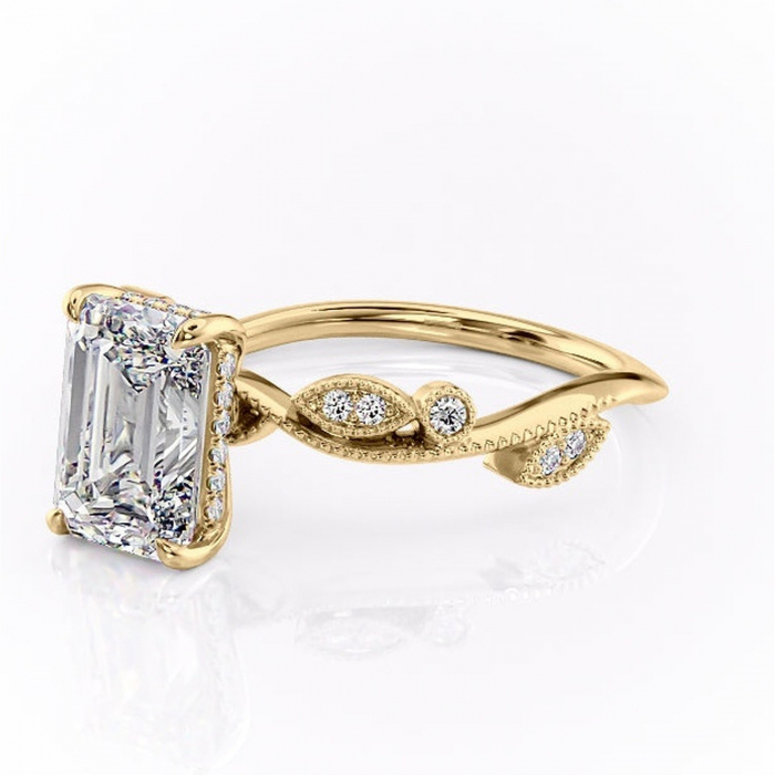 Inel de logodnă Aurelia din aur Galben 14kt cu moissanite tăietură smarald – Pietre laterale rafinată pentru profil înalt | Personalizează și configurează gratuit online [7]