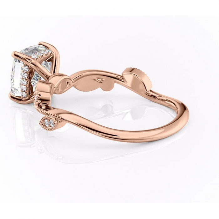 Inel de logodnă Aurelia din aur Rose 18kt cu moissanite tăietură pernă – Pietre laterale rafinată pentru profil înalt | Personalizează și configurează gratuit online [5]