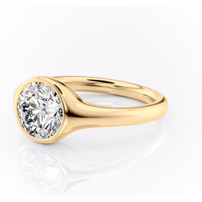 Inel de logodnă Avenelle din aur Galben 14kt cu moissanite tăietură rotundă – Montură închisă rafinată pentru solitar | Personalizează și configurează gratuit online [7]