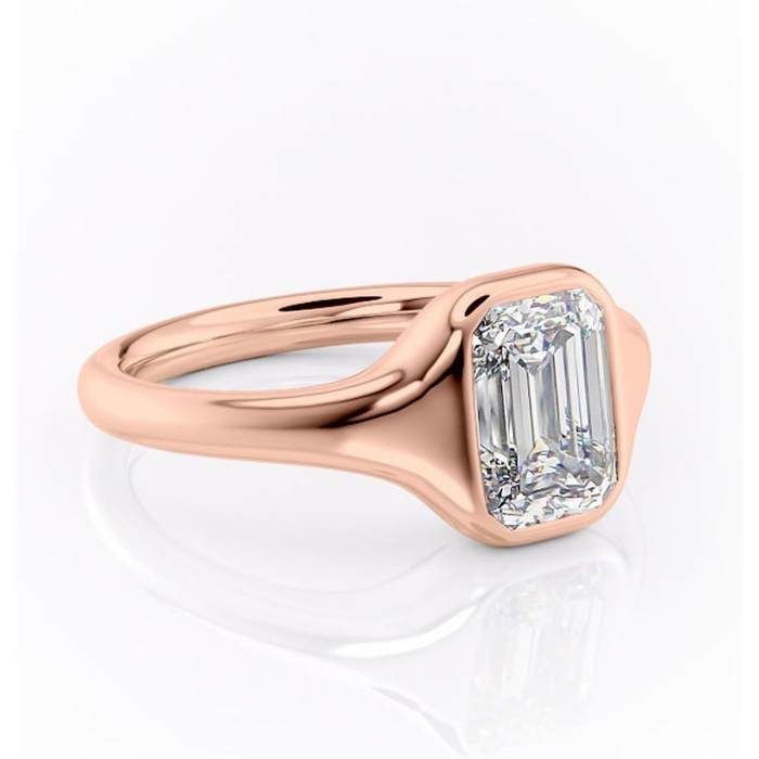 Inel de logodnă Avenelle din aur Rose 14kt cu moissanite tăietură smarald – Montură închisă rafinată pentru solitar | Personalizează și configurează gratuit online [1]