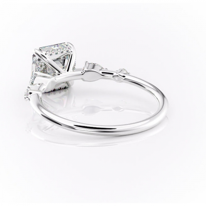 Inel de logodnă Azalea din aur Alb 14kt cu moissanite tăietură asscher – Montură cu trei pietre rafinată pentru profil mediu | Personalizează și configurează gratuit online [4]