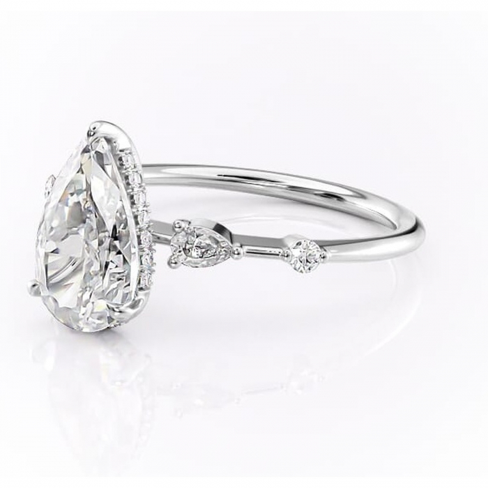 Inel de logodnă Azalea din aur Alb 14kt cu moissanite tăietură pară – Montură cu trei pietre rafinată pentru profil mediu | Personalizează și configurează gratuit online [7]