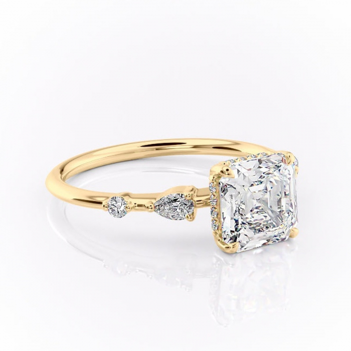 Inel de logodnă Azalea din aur Galben 18kt cu moissanite tăietură asscher – Montură cu trei pietre rafinată pentru profil mediu | Personalizează și configurează gratuit online [1]