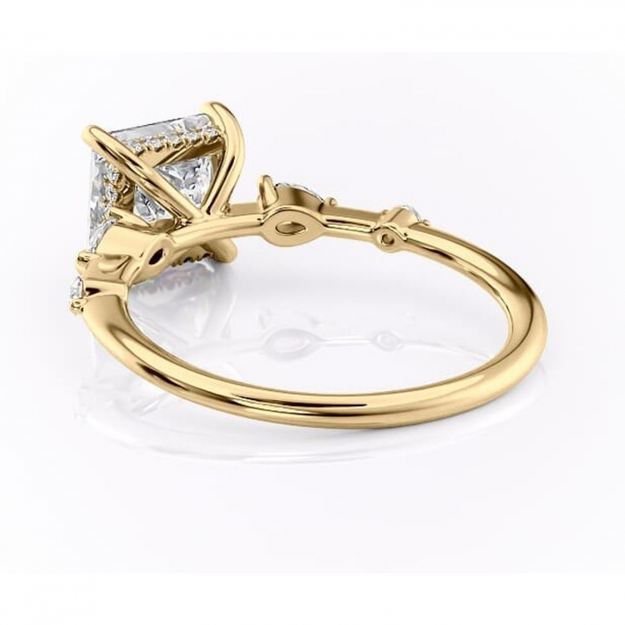 Inel de logodnă Azalea din aur Galben 14kt cu moissanite tăietură princess – Montură cu trei pietre rafinată pentru profil mediu | Personalizează și configurează gratuit online [4]