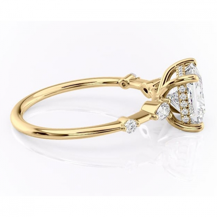 Inel de logodnă Azalea din aur Galben 14kt cu moissanite tăietură princess – Montură cu trei pietre rafinată pentru profil mediu | Personalizează și configurează gratuit online [2]