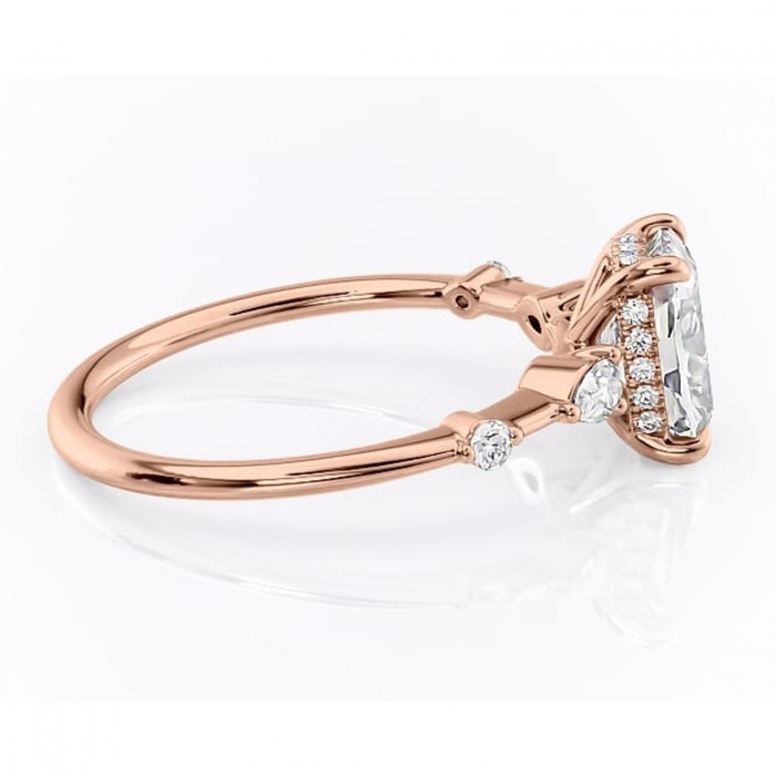 Inel de logodnă Azalea din aur Rose 14kt cu moissanite tăietură asscher – Montură cu trei pietre rafinată pentru profil mediu | Personalizează și configurează gratuit online [2]