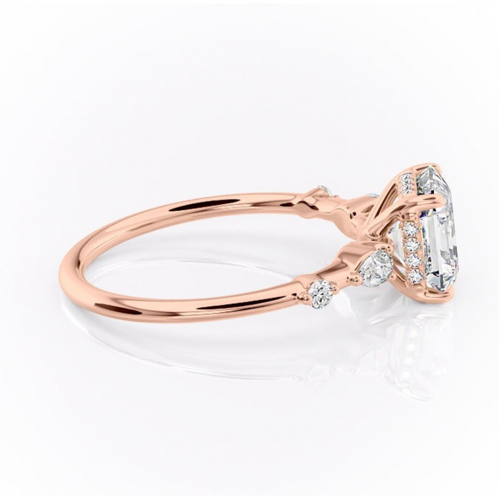 Inel de logodnă Azalea din aur Rose 14kt cu moissanite tăietură asscher – Montură cu trei pietre rafinată pentru profil mediu | Personalizează și configurează gratuit online [2]