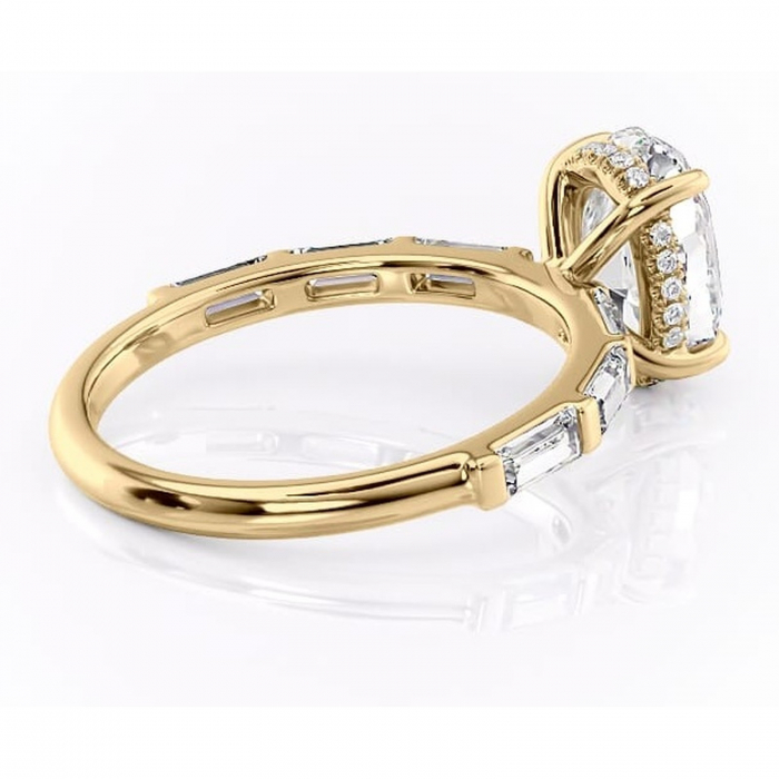 Inel de logodnă Beatrice din aur Galben 14kt cu moissanite tăietură ovală – Montură cu canal rafinată pentru profil înalt | Personalizează și configurează gratuit online [3]