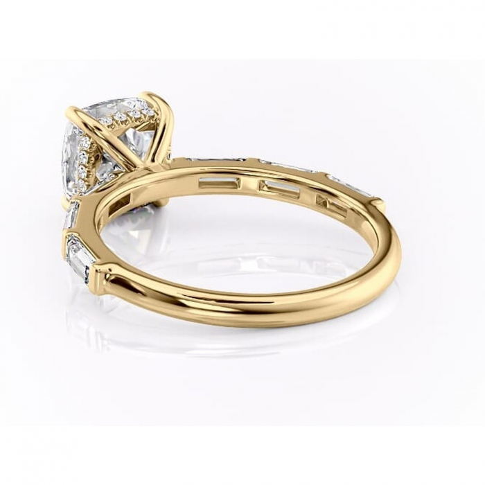 Inel de logodnă Beatrice din aur Galben 14kt cu moissanite tăietură pernă – Montură cu canal rafinată pentru profil înalt | Personalizează și configurează gratuit online [4]