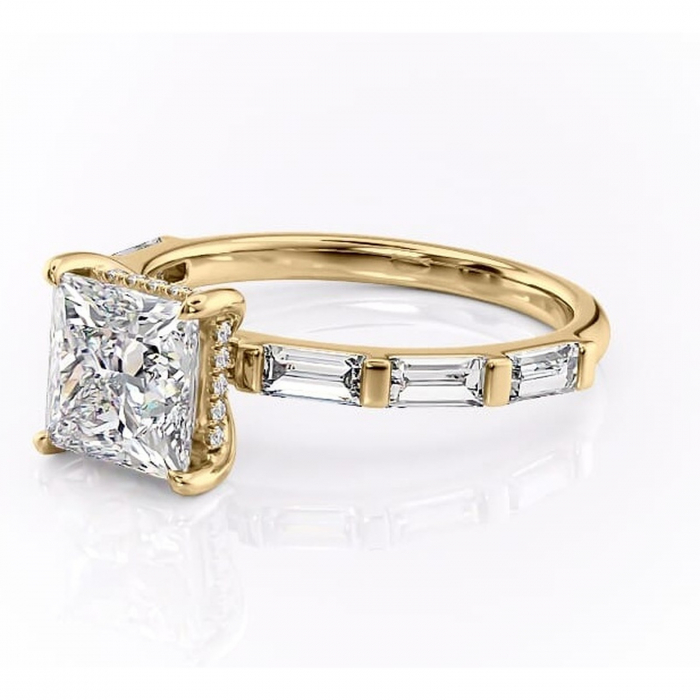 Inel de logodnă Beatrice din aur Galben 14kt cu moissanite tăietură princess – Montură cu canal rafinată pentru profil înalt | Personalizează și configurează gratuit online [7]
