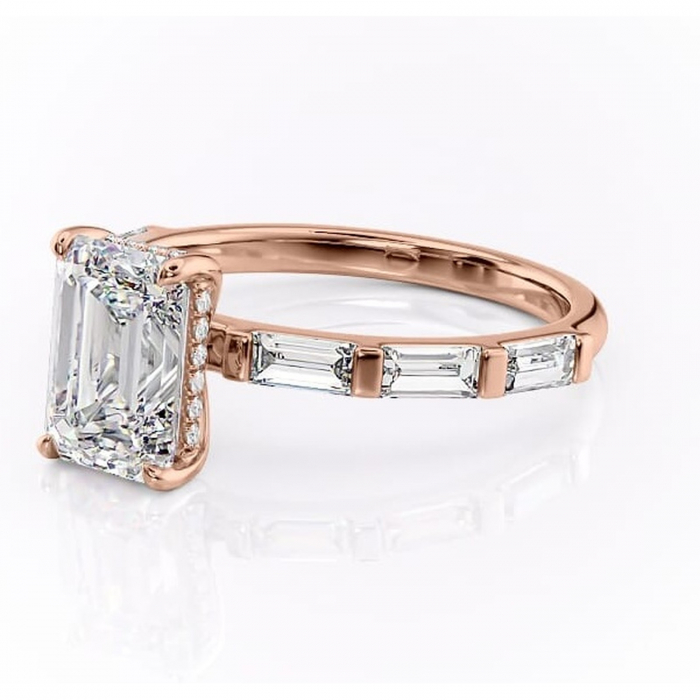 Inel de logodnă Beatrice din aur Rose 14kt cu moissanite tăietură smarald – Montură cu canal rafinată pentru profil înalt | Personalizează și configurează gratuit online [7]