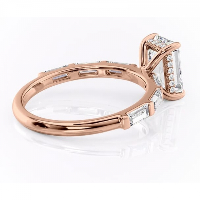 Inel de logodnă Beatrice din aur Rose 14kt cu moissanite tăietură smarald – Montură cu canal rafinată pentru profil înalt | Personalizează și configurează gratuit online [3]