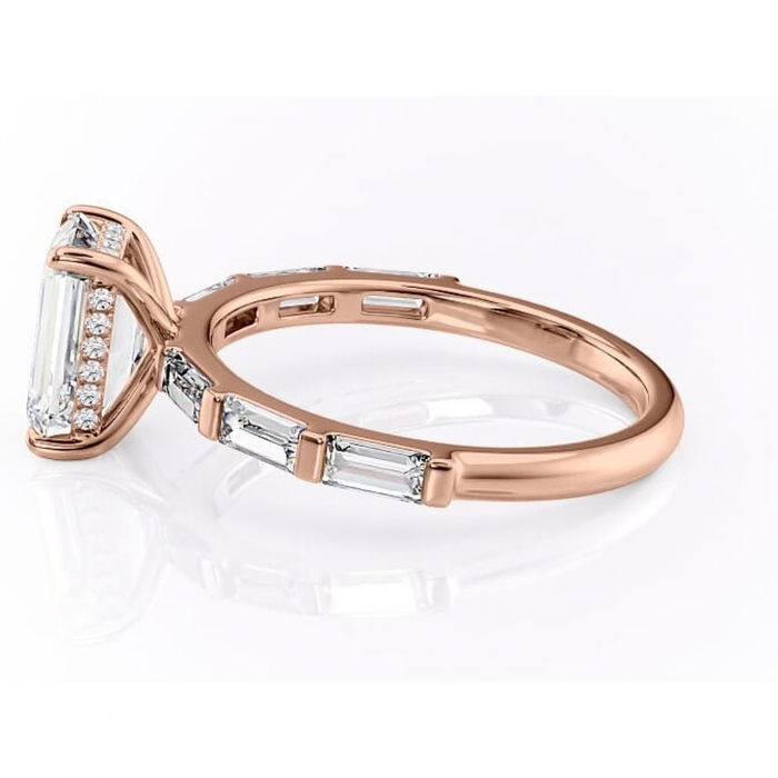 Inel de logodnă Beatrice din aur Rose 14kt cu moissanite tăietură smarald – Montură cu canal rafinată pentru profil înalt | Personalizează și configurează gratuit online [6]