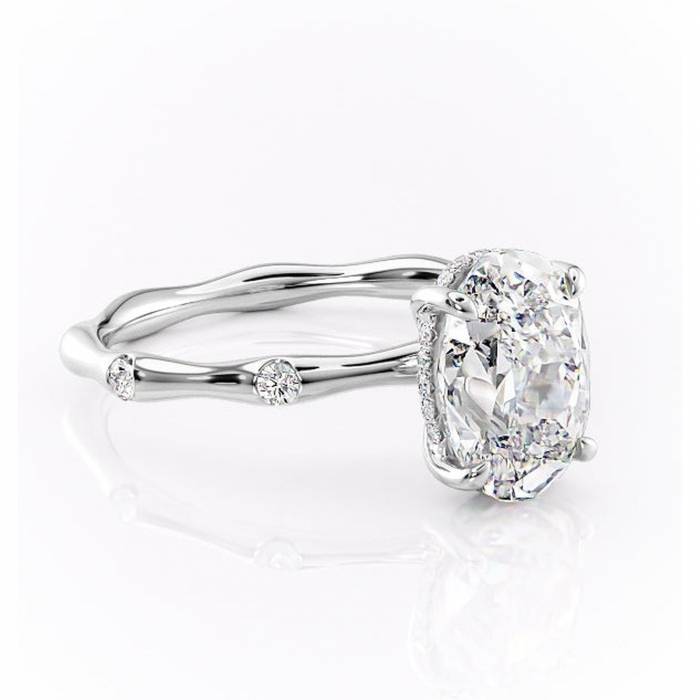 Inel de logodnă Bijou din aur Alb 14kt cu moissanite tăietură ovală – Pietre laterale rafinată pentru profil înalt | Personalizează și configurează gratuit online [1]