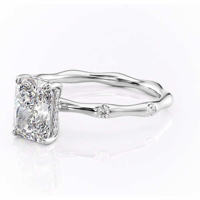 Inel de logodnă Bijou din aur Alb 18kt cu moissanite tăietură radiantă – Pietre laterale rafinată pentru profil înalt | Personalizează și configurează gratuit online [7]