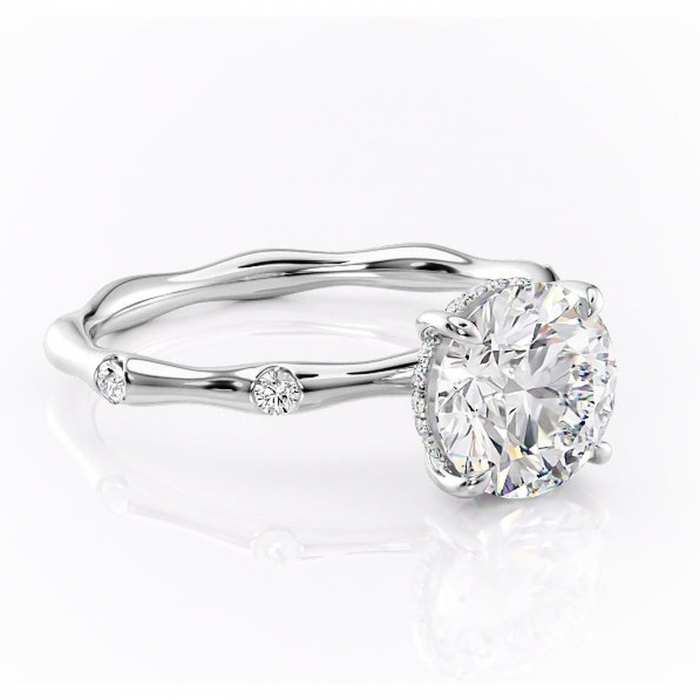 Inel de logodnă Bijou din aur Alb 14kt cu moissanite tăietură rotundă – Pietre laterale rafinată pentru profil înalt | Personalizează și configurează gratuit online [1]