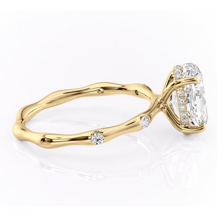 Inel de logodnă Bijou din aur Galben 18kt cu moissanite tăietură ovală – Pietre laterale rafinată pentru profil înalt | Personalizează și configurează gratuit online [2]