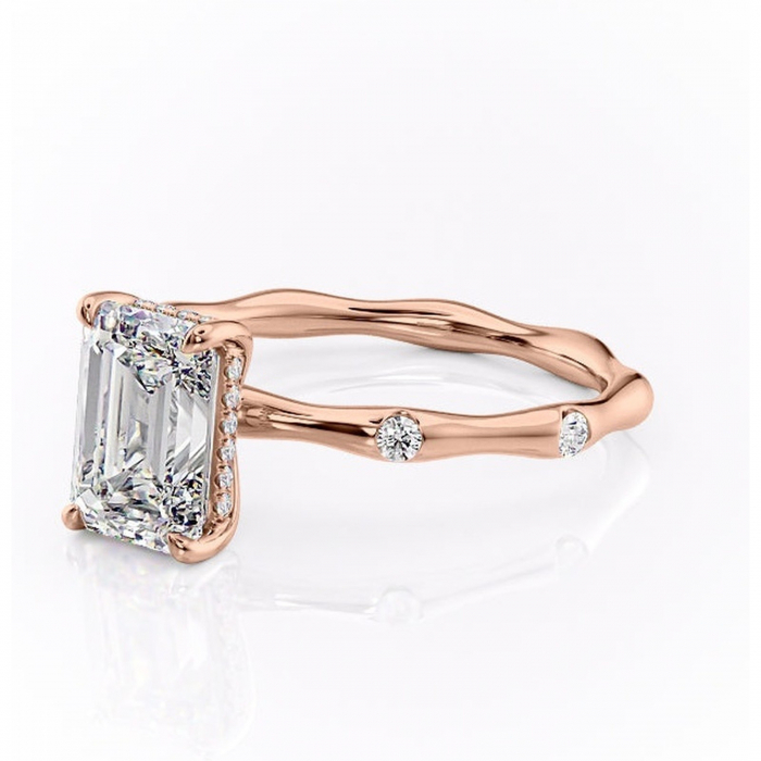 Inel de logodnă Bijou din aur Rose 14kt cu moissanite tăietură smarald – Pietre laterale rafinată pentru profil înalt | Personalizează și configurează gratuit online [7]