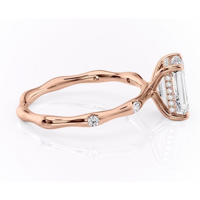 Inel de logodnă Bijou din aur Rose 14kt cu moissanite tăietură smarald – Pietre laterale rafinată pentru profil înalt | Personalizează și configurează gratuit online [2]