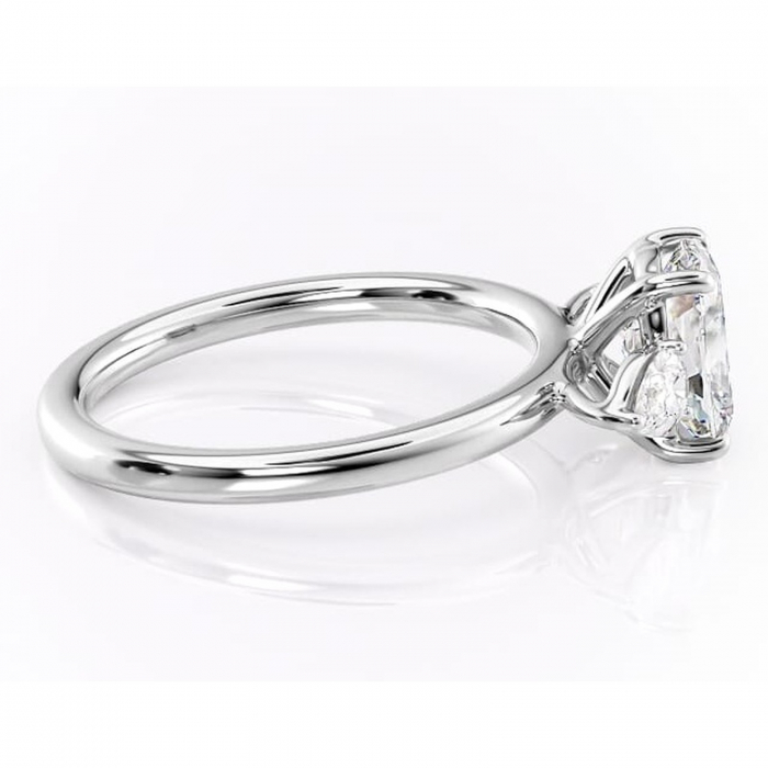 Inel de logodnă Blanche din aur Alb 14kt cu moissanite tăietură asscher – Montură cu trei pietre rafinată pentru profil înalt | Personalizează și configurează gratuit online [2]