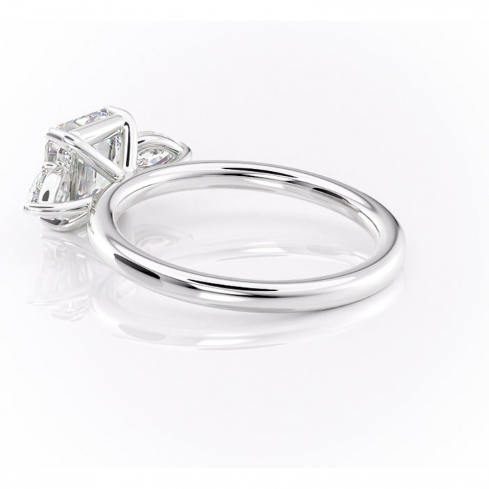 Inel de logodnă Blanche din aur Alb 14kt cu moissanite tăietură asscher – Montură cu trei pietre rafinată pentru profil înalt | Personalizează și configurează gratuit online [5]