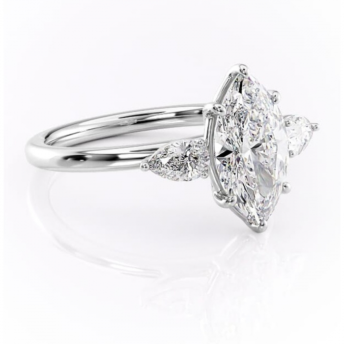 Inel de logodnă Blanche din aur Alb 14kt cu moissanite tăietură marquise – Montură cu trei pietre rafinată pentru profil înalt | Personalizează și configurează gratuit online [1]