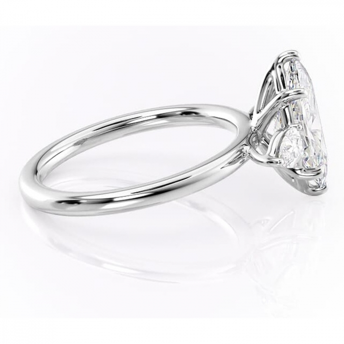 Inel de logodnă Blanche din aur Alb 14kt cu moissanite tăietură marquise – Montură cu trei pietre rafinată pentru profil înalt | Personalizează și configurează gratuit online [2]