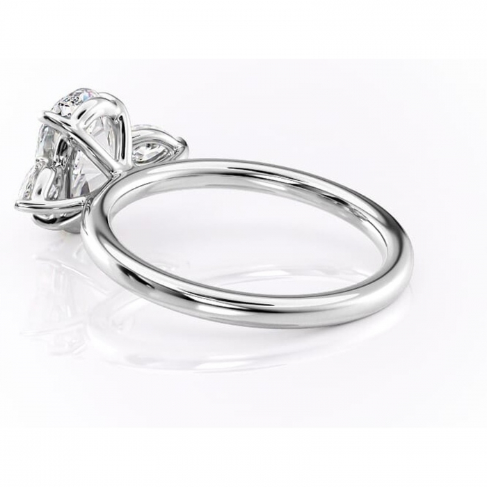 Inel de logodnă Blanche din aur Alb 14kt cu moissanite tăietură ovală – Montură cu trei pietre rafinată pentru profil înalt | Personalizează și configurează gratuit online [5]