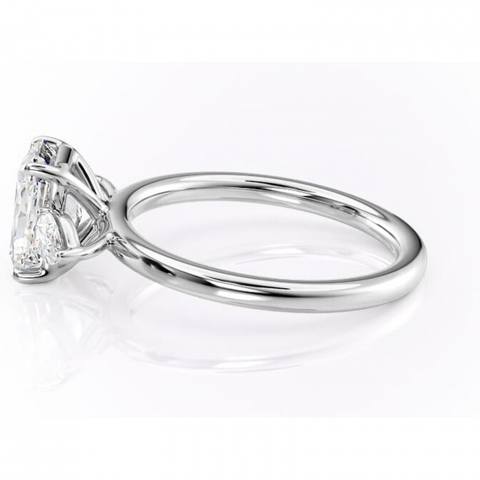 Inel de logodnă Blanche din aur Alb 18kt cu moissanite tăietură radiantă – Montură cu trei pietre rafinată pentru profil înalt | Personalizează și configurează gratuit online [6]