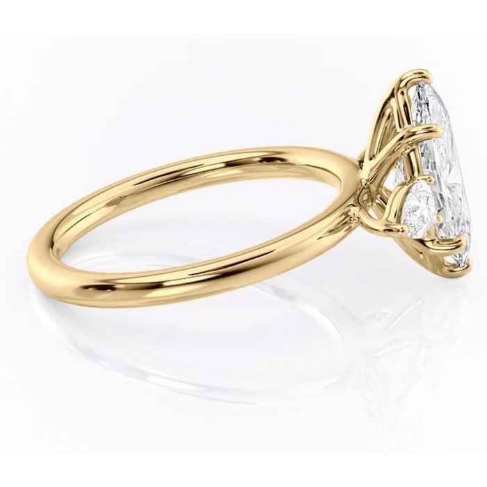 Inel de logodnă Blanche din aur Galben 14kt cu moissanite tăietură marquise – Montură cu trei pietre rafinată pentru profil înalt | Personalizează și configurează gratuit online [2]