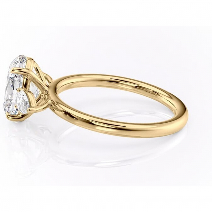 Inel de logodnă Blanche din aur Galben 18kt cu moissanite tăietură ovală – Montură cu trei pietre rafinată pentru profil înalt | Personalizează și configurează gratuit online [6]