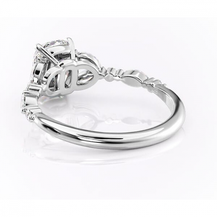 Inel de logodnă Bloom din aur Alb 14kt cu moissanite tăietură pernă – Montură cu trei pietre rafinată pentru profil mediu | Personalizează și configurează gratuit online [4]