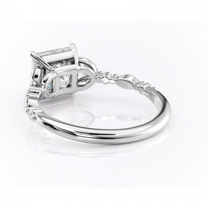 Inel de logodnă Bloom din aur Alb 18kt cu moissanite tăietură princess – Montură cu trei pietre rafinată pentru profil mediu | Personalizează și configurează gratuit online [4]