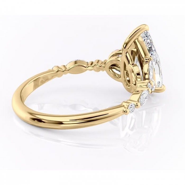 Inel de logodnă Bloom din aur Galben 14kt cu moissanite tăietură pară – Montură cu trei pietre rafinată pentru profil mediu | Personalizează și configurează gratuit online [3]