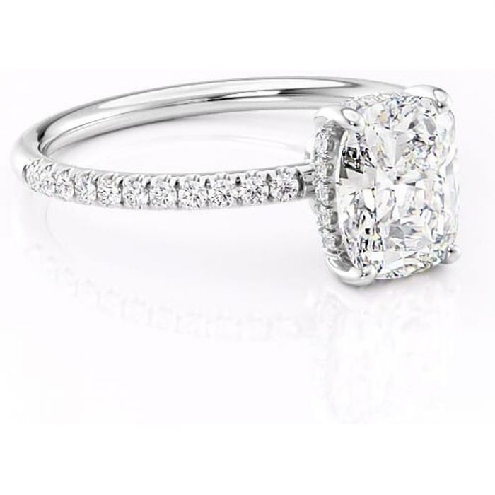 Inel de logodnă Brielle din aur Alb 14kt cu moissanite tăietură pernă – Montură Kamellie joasă rafinată pentru profil jos | Personalizează și configurează gratuit online [1]