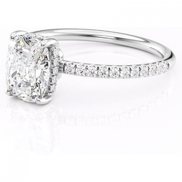 Inel de logodnă Brielle din aur Alb 14kt cu moissanite tăietură pernă – Montură Kamellie joasă rafinată pentru profil jos | Personalizează și configurează gratuit online [7]