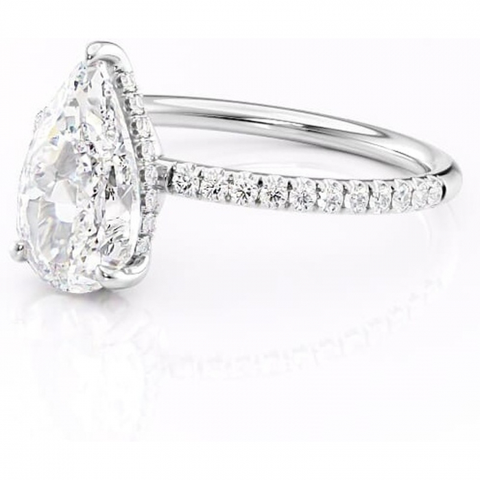 Inel de logodnă Brielle din aur Alb 18kt cu moissanite tăietură pară – Montură Kamellie joasă rafinată pentru profil jos | Personalizează și configurează gratuit online [7]