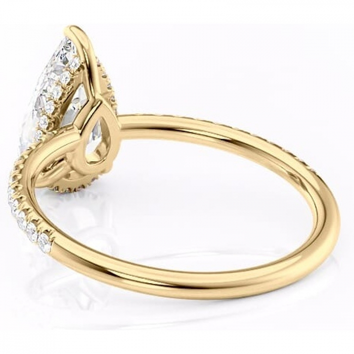 Inel de logodnă Brielle din aur Galben 18kt cu moissanite tăietură pară – Montură Kamellie joasă rafinată pentru profil jos | Personalizează și configurează gratuit online [4]