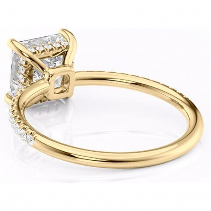 Inel de logodnă Brielle din aur Galben 14kt cu moissanite tăietură princess – Montură Kamellie joasă rafinată pentru profil jos | Personalizează și configurează gratuit online [4]