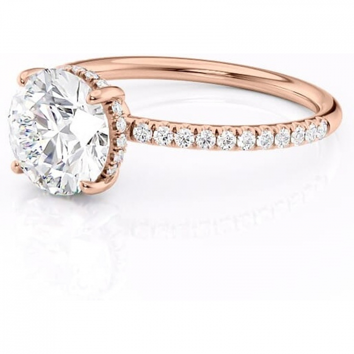 Inel de logodnă Brielle din aur Rose 14kt cu moissanite tăietură rotundă – Montură Kamellie joasă rafinată pentru profil jos | Personalizează și configurează gratuit online [7]