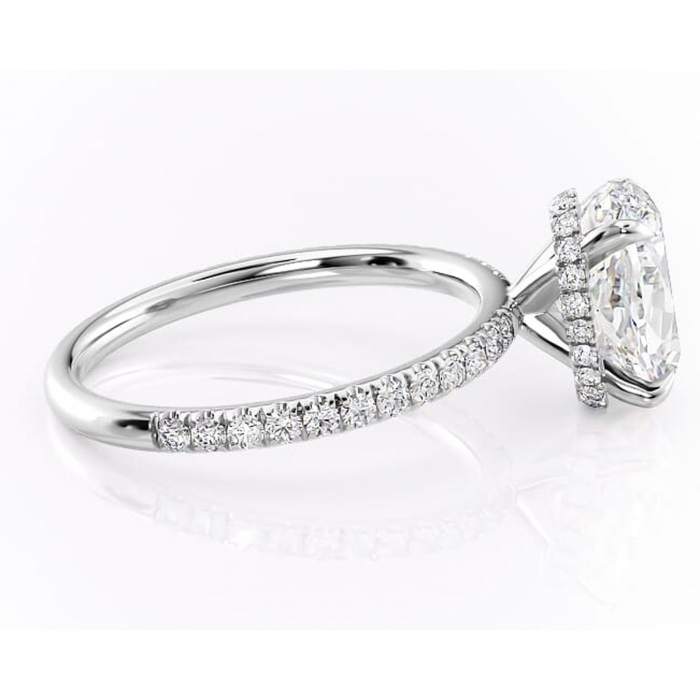 Inel de logodnă Briony din aur Alb 14kt cu moissanite tăietură ovală – Montură pavé rafinată pentru profil înalt | Personalizează și configurează gratuit online [2]