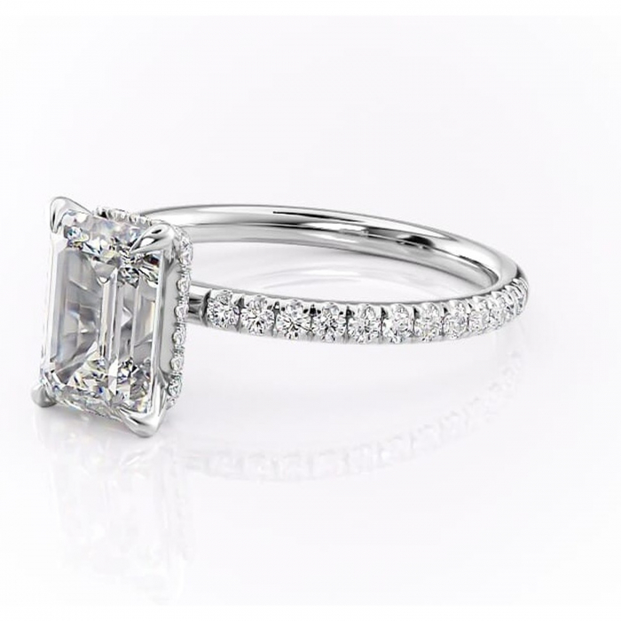 Inel de logodnă Briony din aur Alb 14kt cu moissanite tăietură smarald – Montură pavé rafinată pentru profil înalt | Personalizează și configurează gratuit online [7]