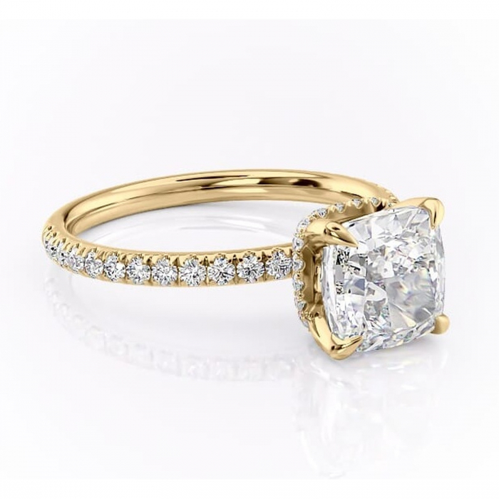 Inel de logodnă Briony din aur Galben 14kt cu moissanite tăietură pernă – Montură pavé rafinată pentru profil înalt | Personalizează și configurează gratuit online [1]