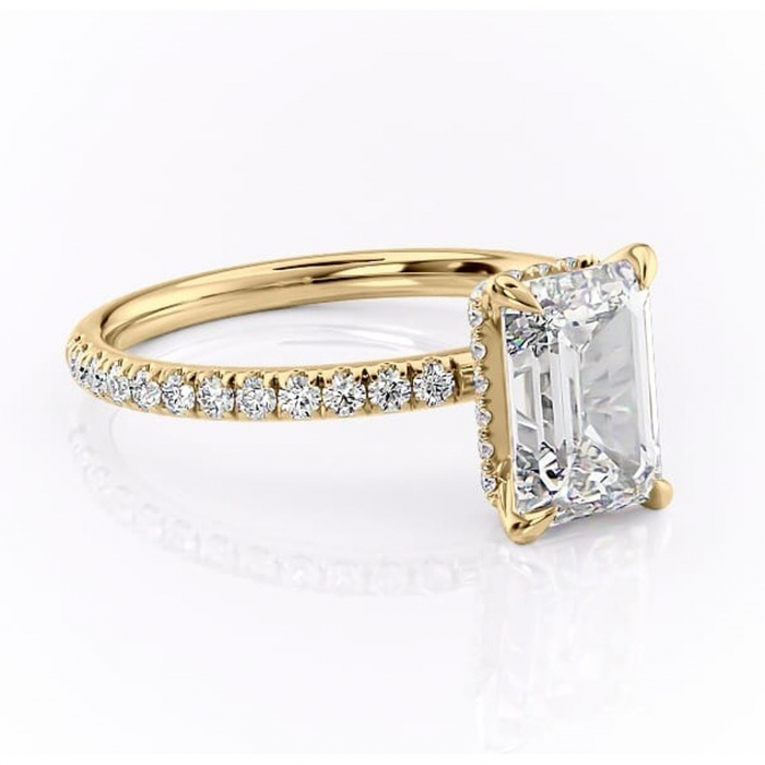 Inel de logodnă Briony din aur Galben 18kt cu moissanite tăietură smarald – Montură pavé rafinată pentru profil înalt | Personalizează și configurează gratuit online [1]