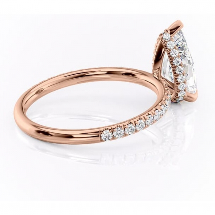 Inel de logodnă Briony din aur Rose 18kt cu moissanite tăietură pară – Montură pavé rafinată pentru profil înalt | Personalizează și configurează gratuit online [3]